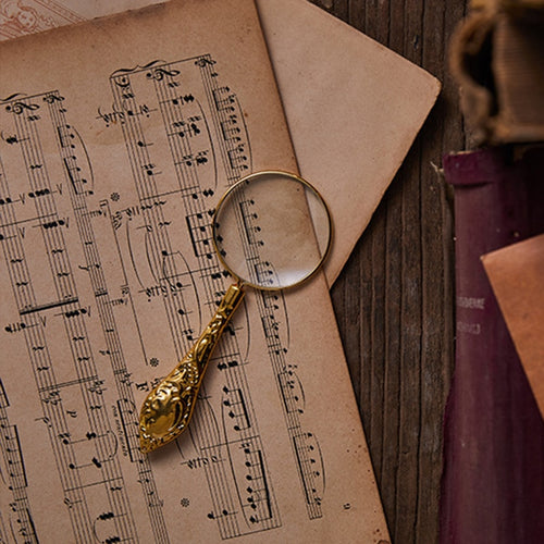 Wonderful Vintage Magnifying Glass